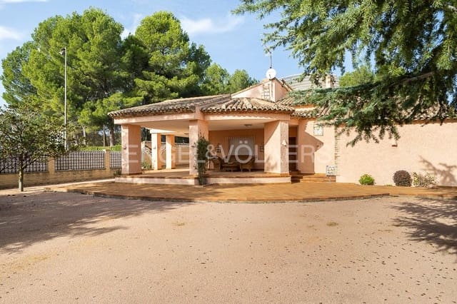 6 Zimmer Villa zu verkaufen in Ontinyent mit Pool Garage - 620.000 € (Ref: 9080436)