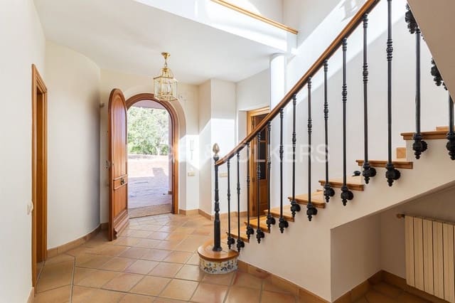 6 Zimmer Villa zu verkaufen in Ontinyent mit Pool Garage - 620.000 € (Ref: 9080436)