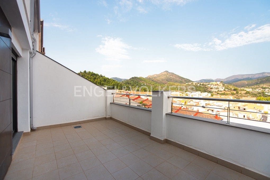 3 bedroom Townhouse for sale in La Vall d'Uixo with garage - € 400,000 (Ref: 9080437)
