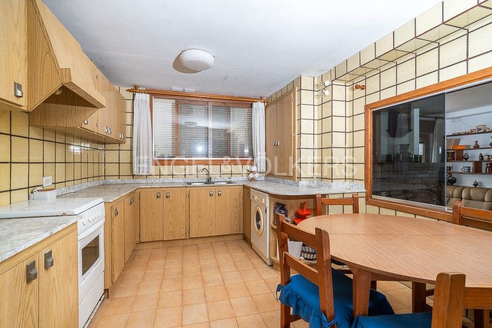 4 makuuhuone Huvila myytävänä paikassa Gandia mukana uima-altaan 
autotalli - 350 000 € (Ref: 9080438)