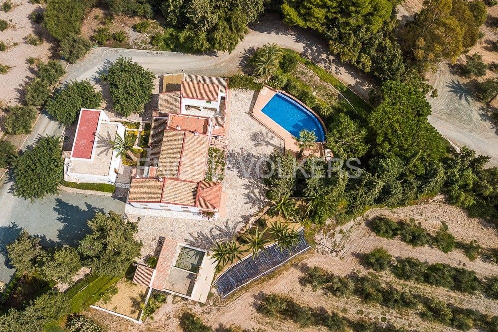 6 bedroom Finca/Country House for sale in Puerto Lumbreras with pool garage - € 2,600,000 (Ref: 9080441)