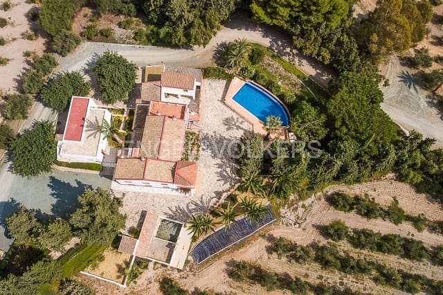 6 bedroom Finca/Country House for sale in Puerto Lumbreras with pool garage - € 2,600,000 (Ref: 9080441)