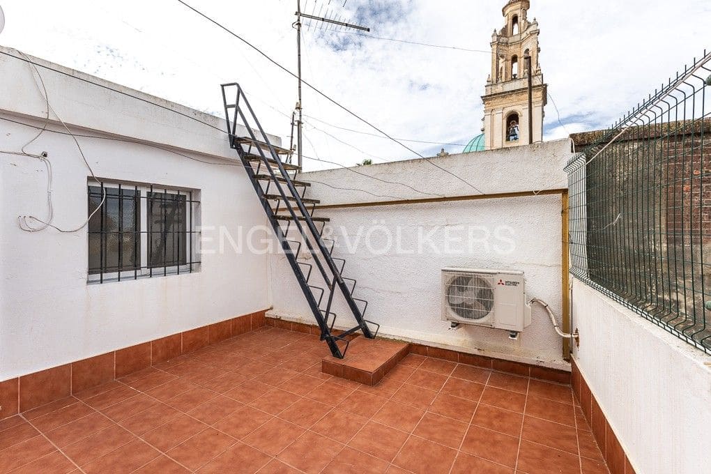 5 bedroom Townhouse for sale in Sueca with garage - € 310,000 (Ref: 9080443)