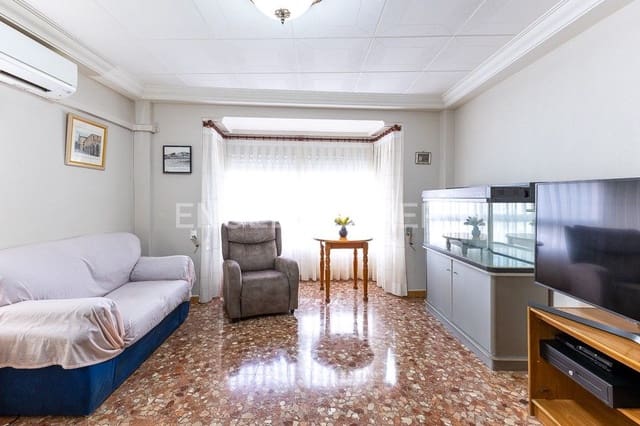 5 quarto Casa em Banda para venda em Sueca com garagem - 310 000 € (Ref: 9080443)