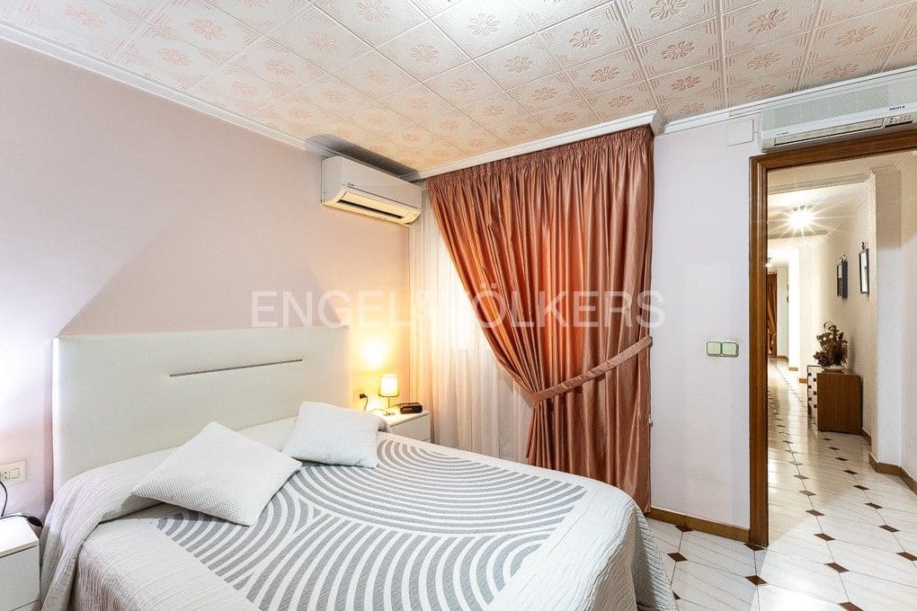 5 bedroom Townhouse for sale in Sueca with garage - € 310,000 (Ref: 9080443)