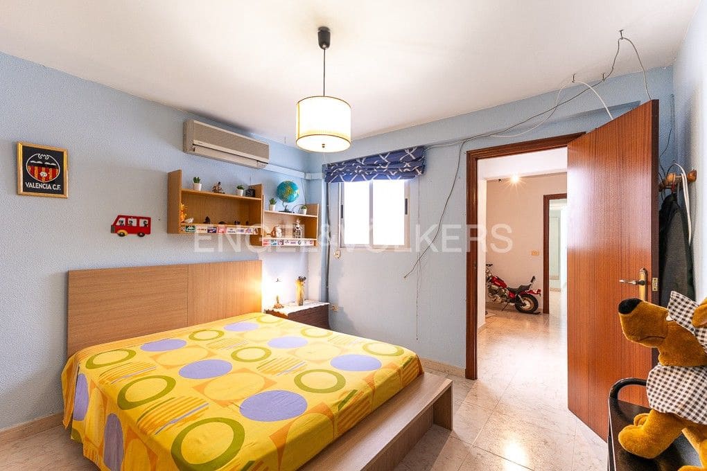 5 bedroom Townhouse for sale in Sueca with garage - € 310,000 (Ref: 9080443)