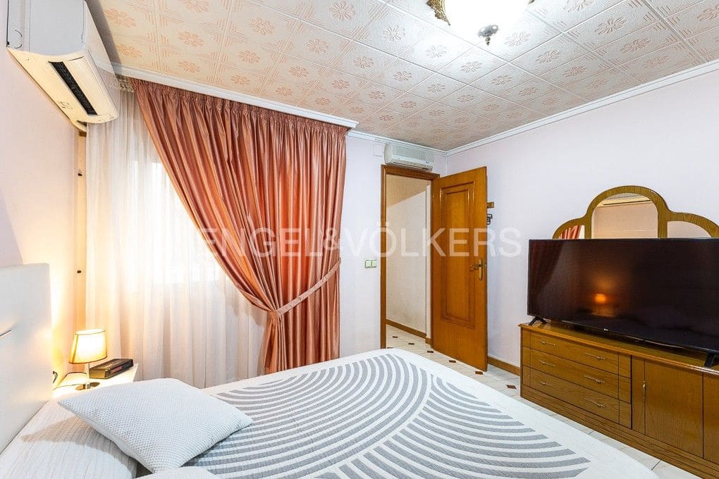 5 bedroom Townhouse for sale in Sueca with garage - € 310,000 (Ref: 9080443)