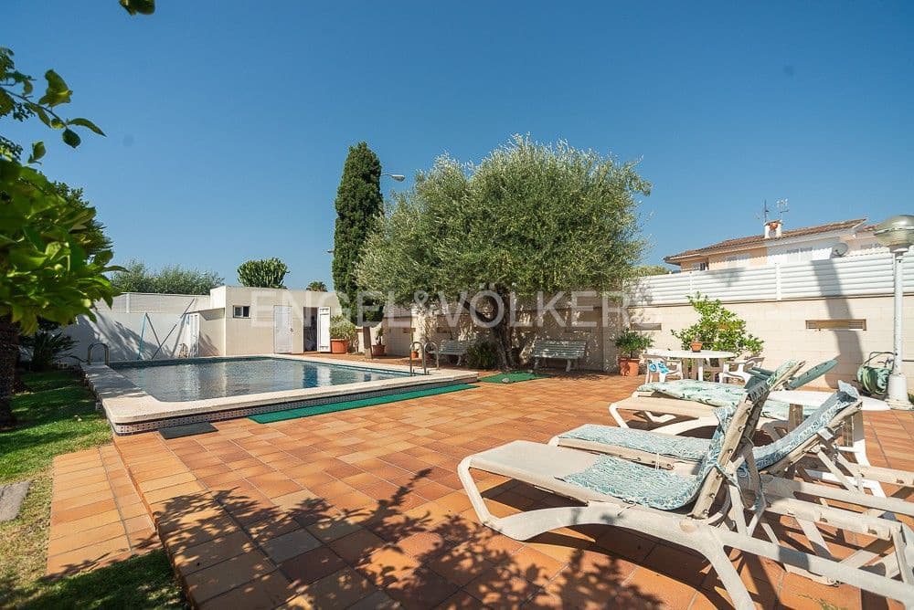 5 chambre Villa/Maison à vendre à Benicassim avec piscine - 1 600 000 € (Ref: 9080444)