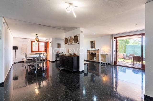 6 bedroom Villa for sale in La Cañada, Paterna with pool garage - € 1,290,000 (Ref: 9080448)