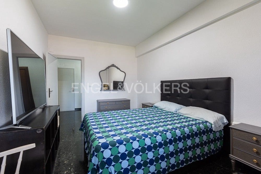 6 bedroom Villa for sale in Paterna with pool garage - € 1,290,000 (Ref: 9080448)