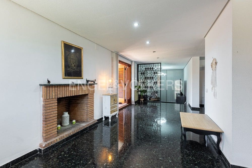 6 bedroom Villa for sale in Paterna with pool garage - € 1,290,000 (Ref: 9080448)