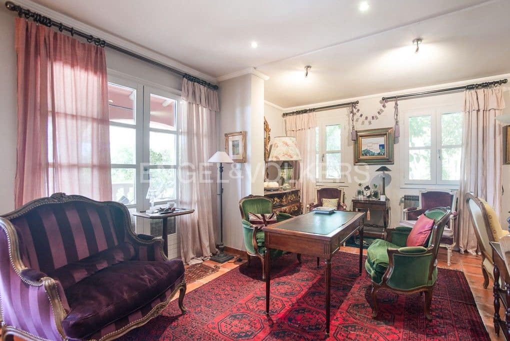 4 bedroom Villa for sale in Calig with pool garage - € 550,000 (Ref: 9080451)