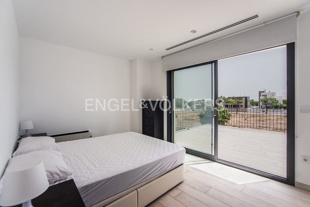 Villa for sale in Castello de la Plana with garage - € 875,000 (Ref: 9080452)