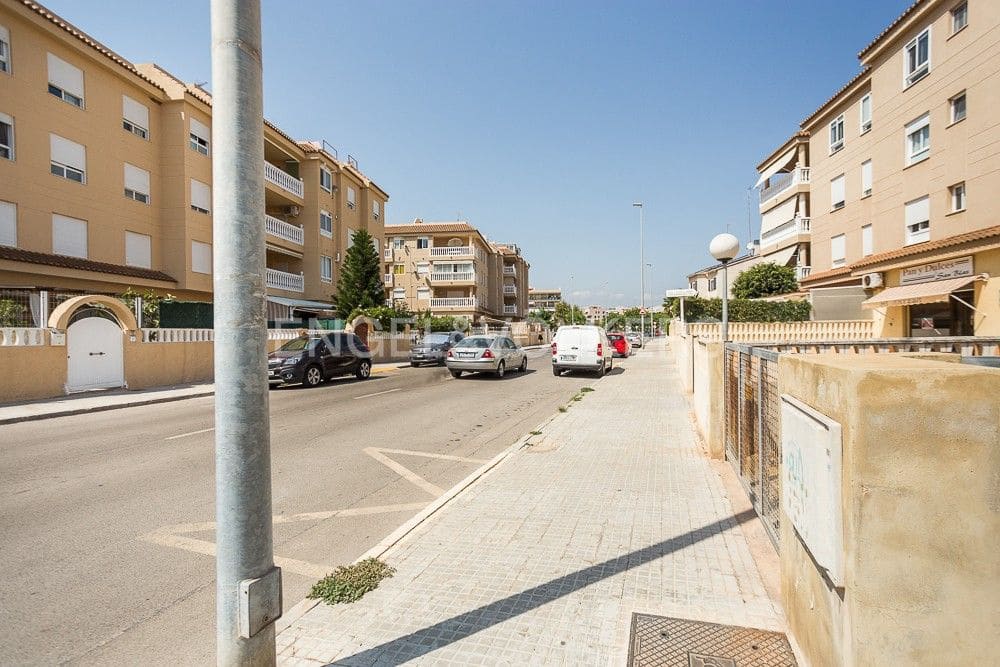 4 bedroom Apartment for sale in Canet d'En Berenguer with garage - € 150,000 (Ref: 9080453)