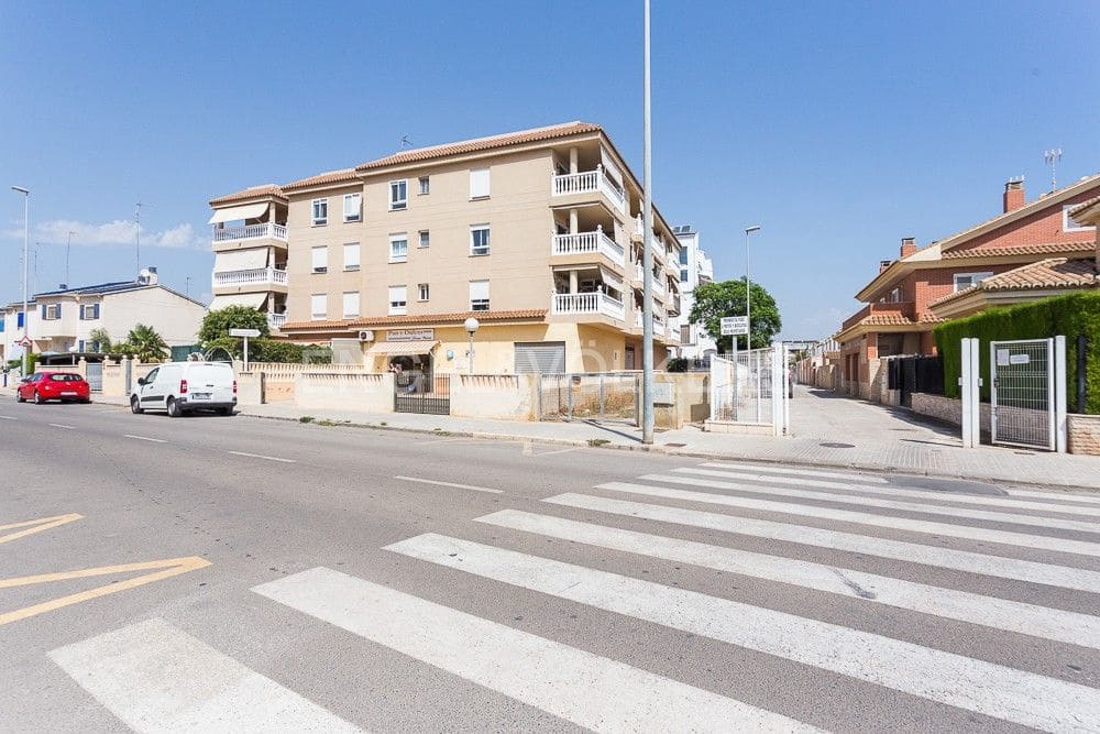 4 bedroom Apartment for sale in Canet d'En Berenguer with garage - € 150,000 (Ref: 9080453)
