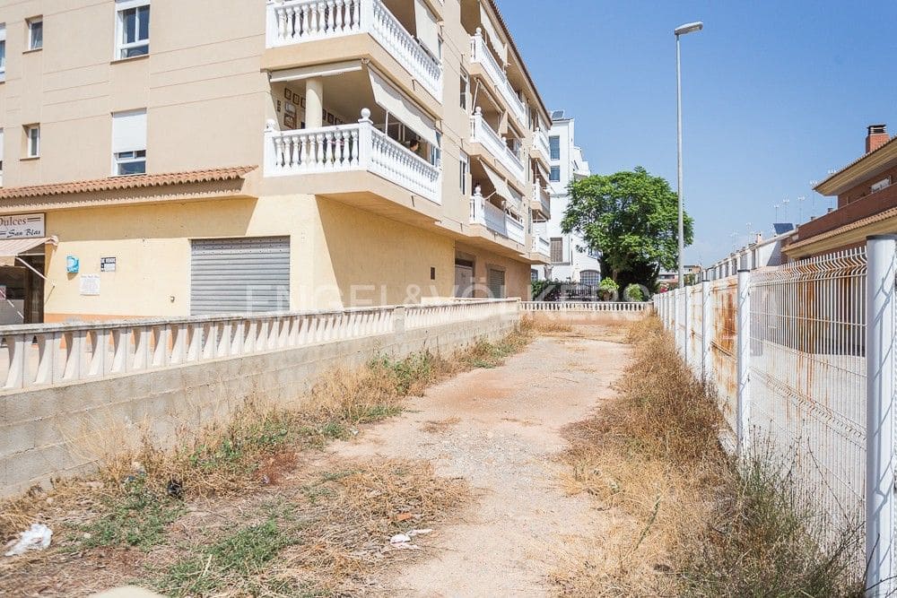 4 bedroom Apartment for sale in Canet d'En Berenguer with garage - € 150,000 (Ref: 9080453)