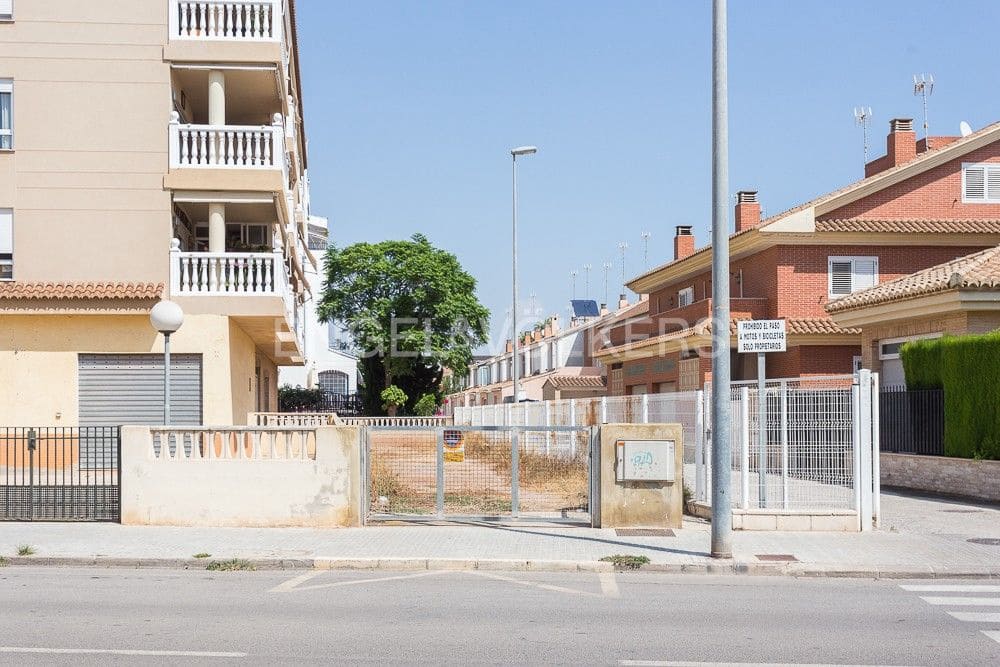 4 bedroom Apartment for sale in Canet d'En Berenguer with garage - € 150,000 (Ref: 9080453)