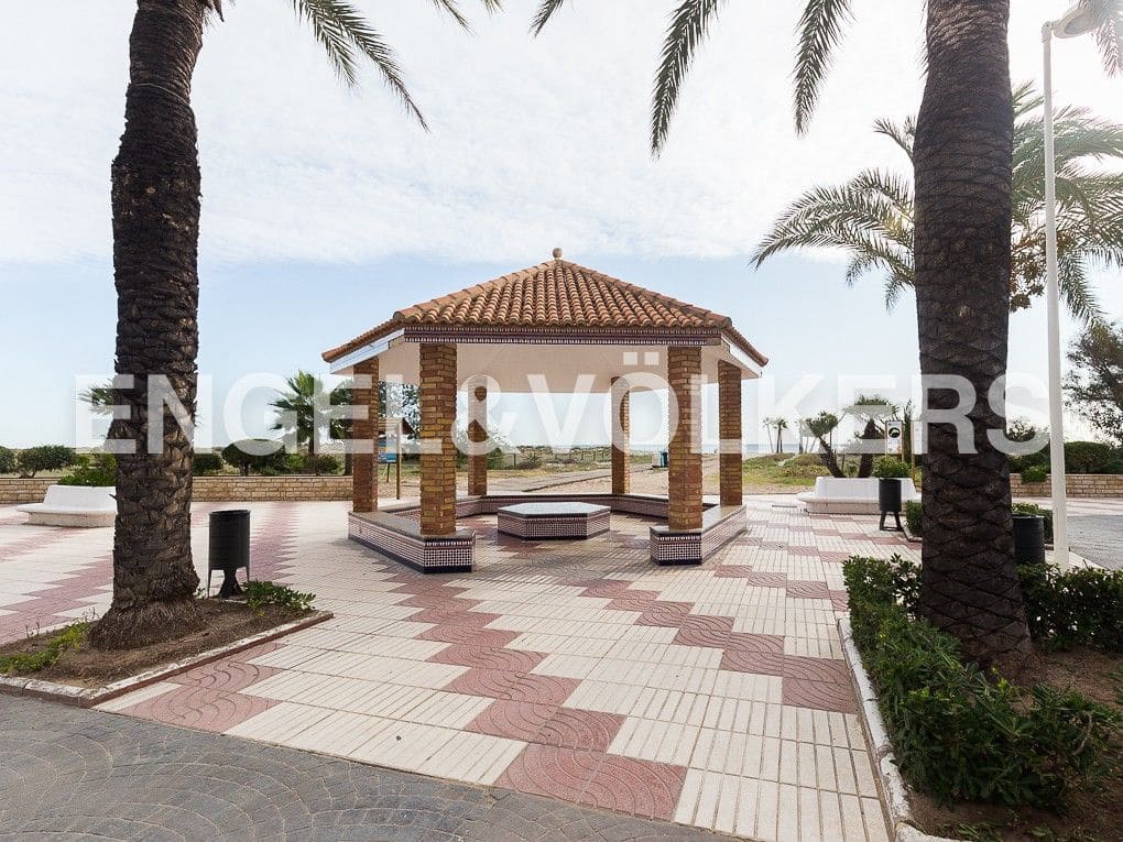 4 bedroom Apartment for sale in Canet d'En Berenguer with garage - € 150,000 (Ref: 9080453)