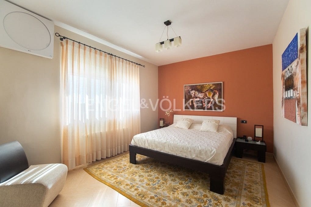 Chalet de 4 habitaciones en Oropesa  en venta con piscina - 850.000 € (Ref: 9080454)