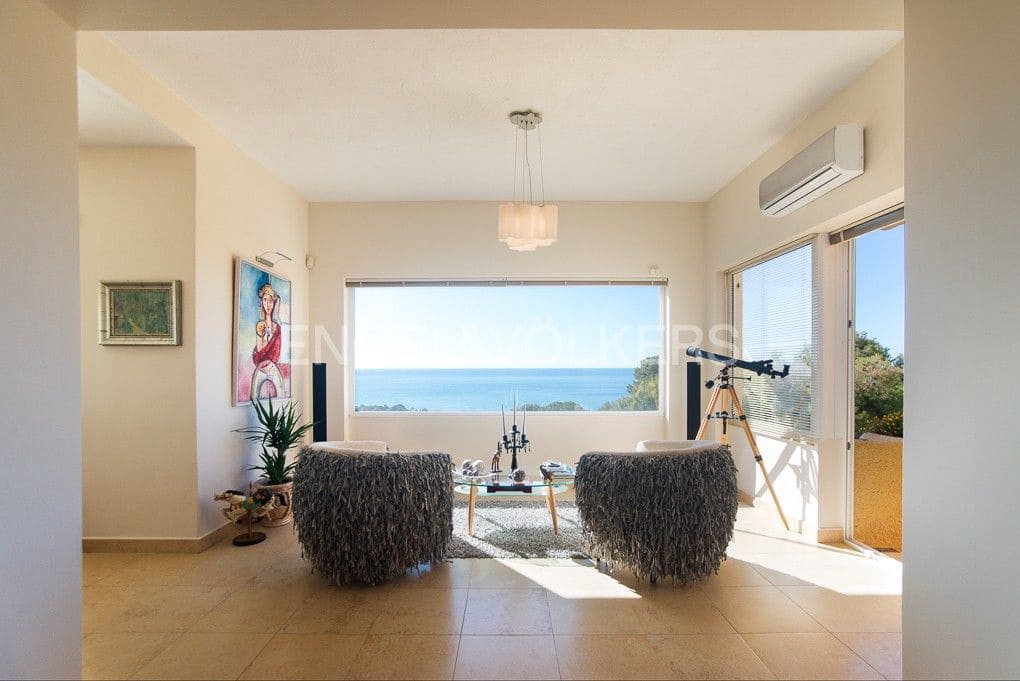 Chalet de 4 habitaciones en Oropesa  en venta con piscina - 850.000 € (Ref: 9080454)