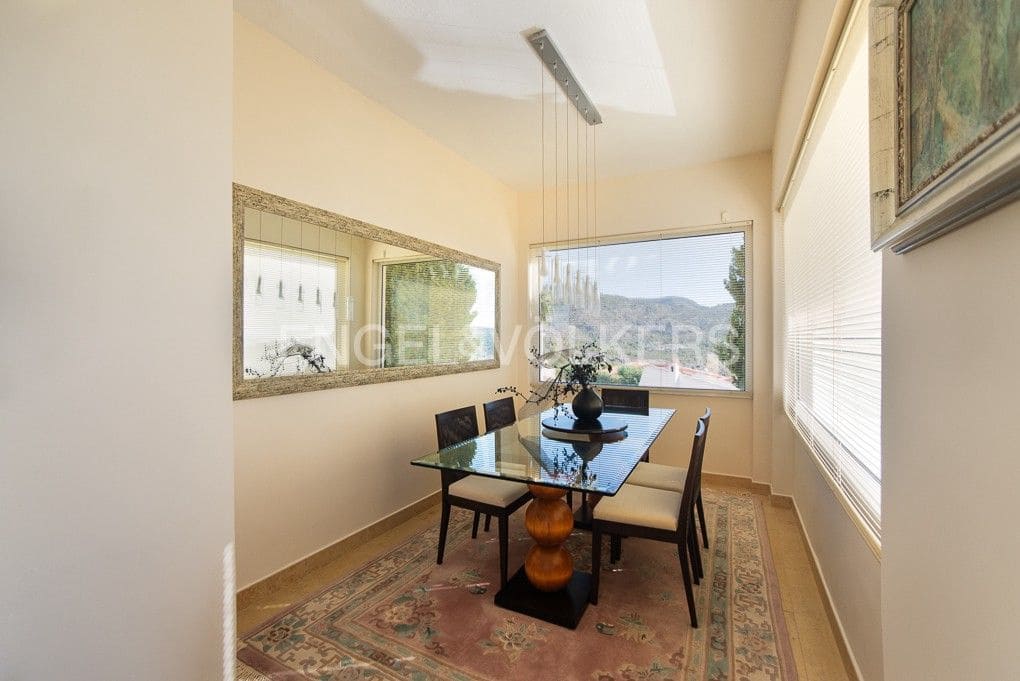 Chalet de 4 habitaciones en Oropesa  en venta con piscina - 850.000 € (Ref: 9080454)