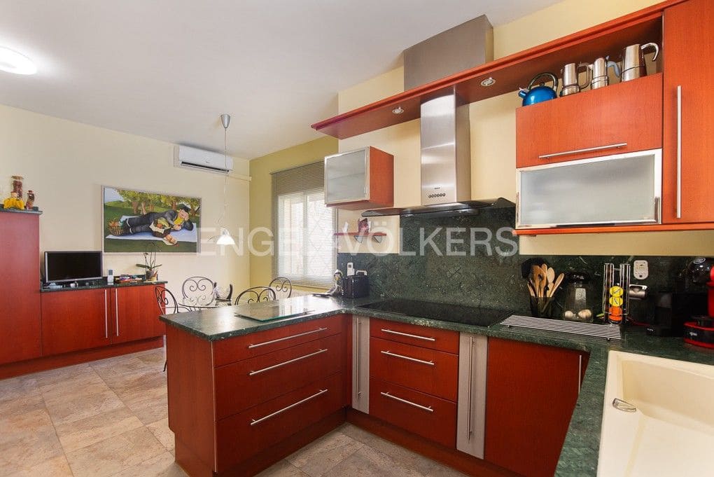 Chalet de 4 habitaciones en Oropesa  en venta con piscina - 850.000 € (Ref: 9080454)