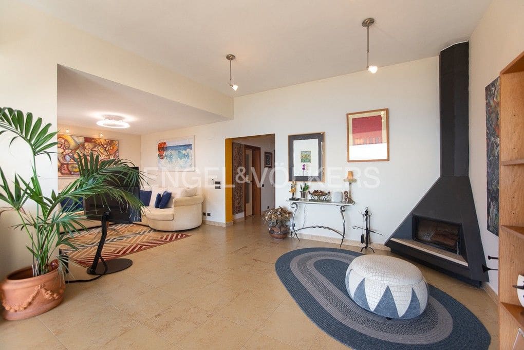 Chalet de 4 habitaciones en Oropesa  en venta con piscina - 850.000 € (Ref: 9080454)