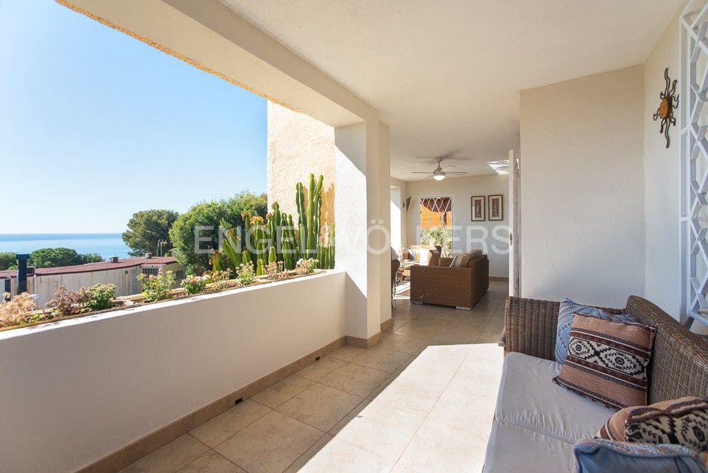 Chalet de 4 habitaciones en Oropesa  en venta con piscina - 850.000 € (Ref: 9080454)
