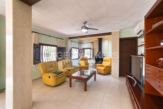 4 Zimmer Villa zu verkaufen in Vinaròs mit Pool Garage - 498.000 € (Ref: 9080455)