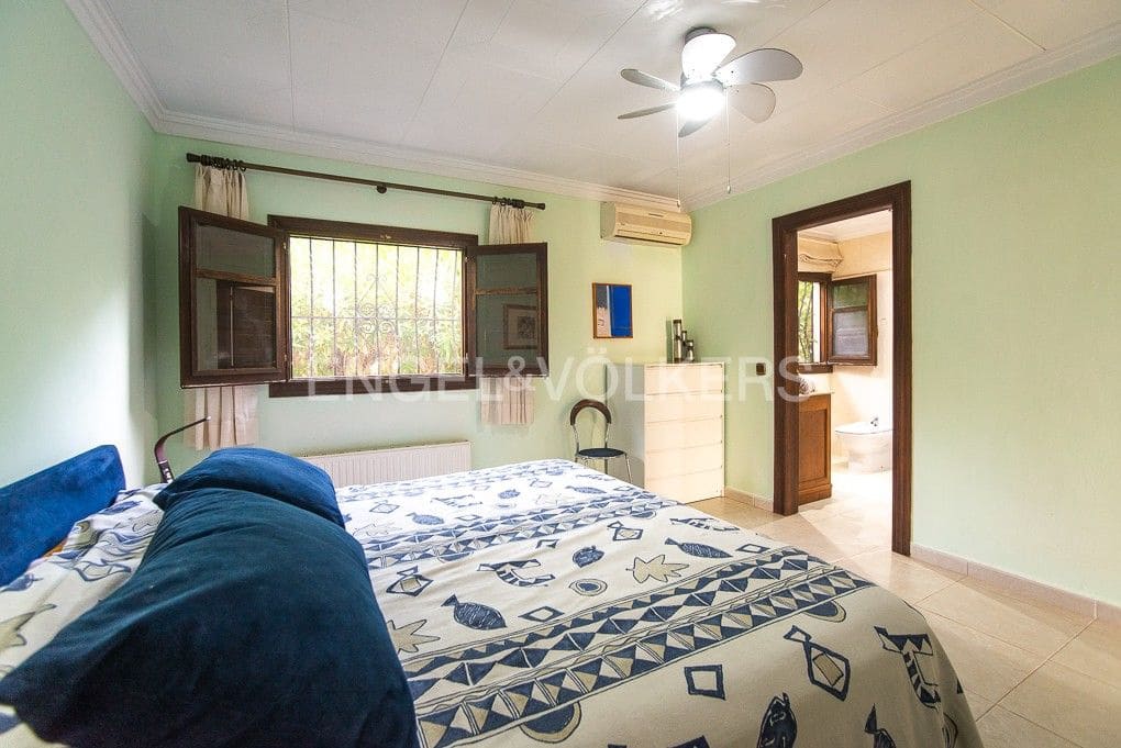 4 bedroom Villa for sale in Vinaros with pool garage - € 498,000 (Ref: 9080455)