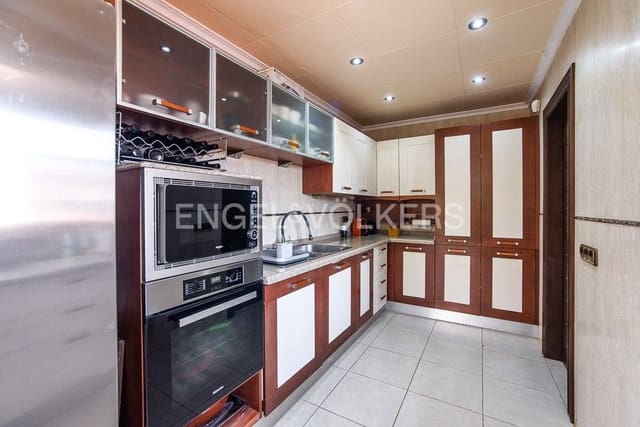 4 Zimmer Villa zu verkaufen in Vinaròs mit Pool Garage - 498.000 € (Ref: 9080455)
