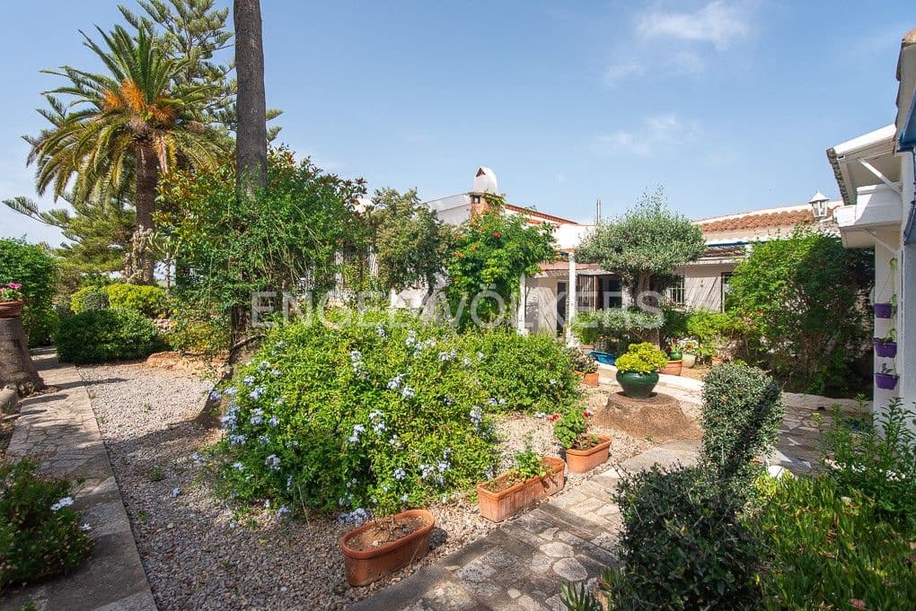 4 bedroom Villa for sale in Vinaros with pool garage - € 498,000 (Ref: 9080455)