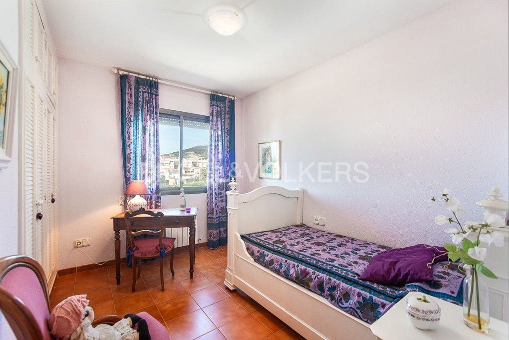 5 bedroom Villa for sale in Alcanar with pool garage - € 475,000 (Ref: 9080456)