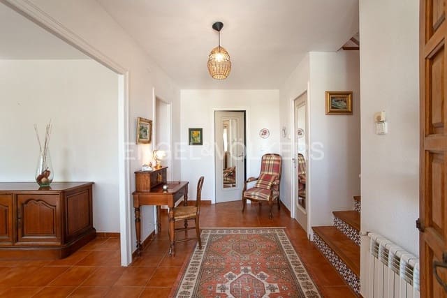 5 bedroom Villa for sale in Alcanar with pool garage - € 475,000 (Ref: 9080456)