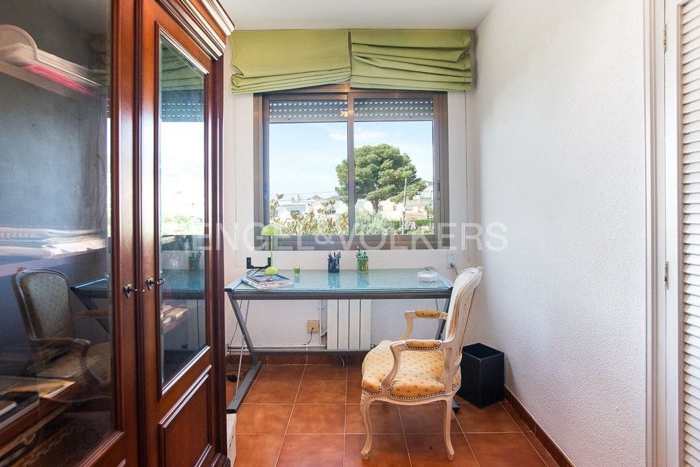 5 bedroom Villa for sale in Alcanar with pool garage - € 475,000 (Ref: 9080456)
