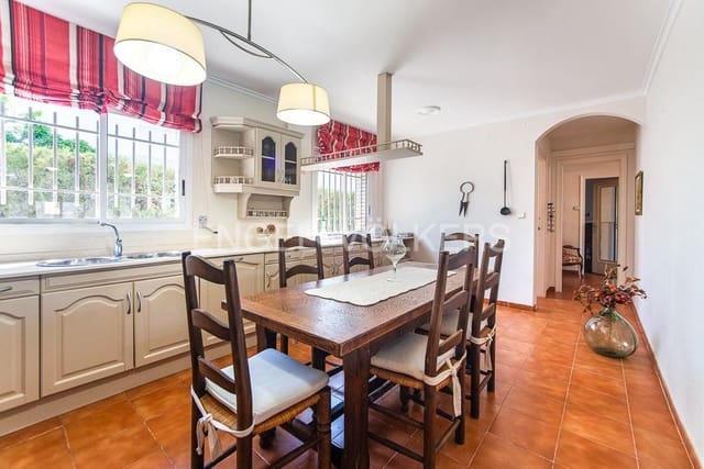5 bedroom Villa for sale in Alcanar with pool garage - € 475,000 (Ref: 9080456)