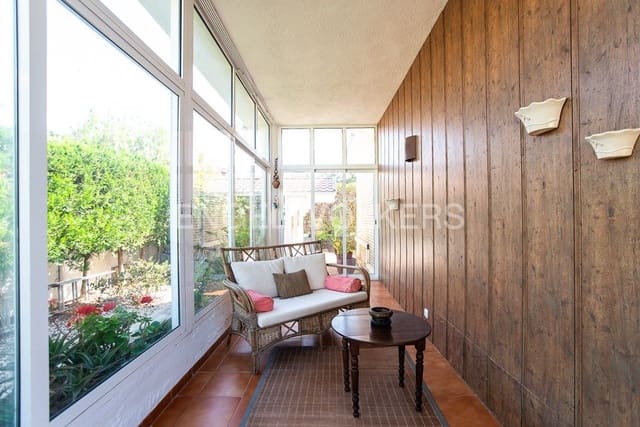 5 bedroom Villa for sale in Alcanar with pool garage - € 475,000 (Ref: 9080456)