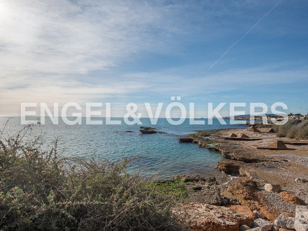 5 bedroom Villa for sale in Alcanar with pool garage - € 475,000 (Ref: 9080456)