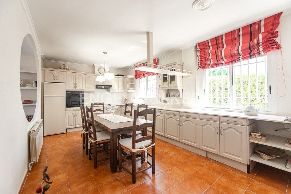 5 bedroom Villa for sale in Alcanar with pool garage - € 475,000 (Ref: 9080456)