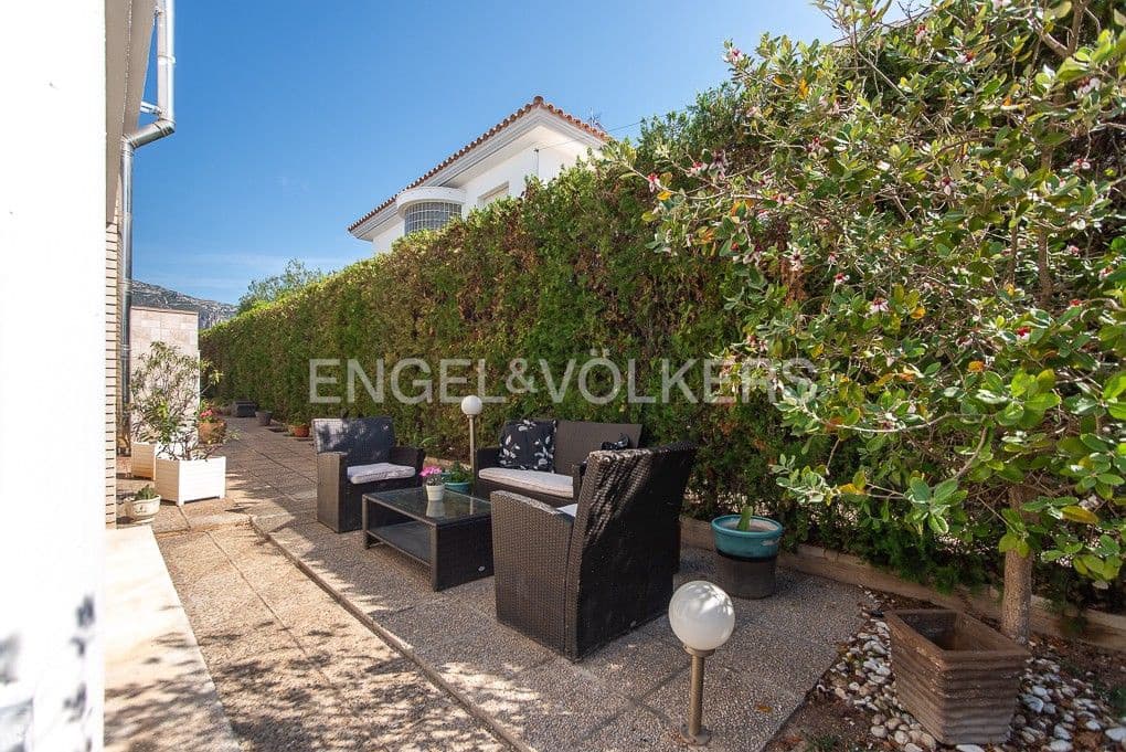 5 bedroom Villa for sale in Alcanar with pool garage - € 475,000 (Ref: 9080456)