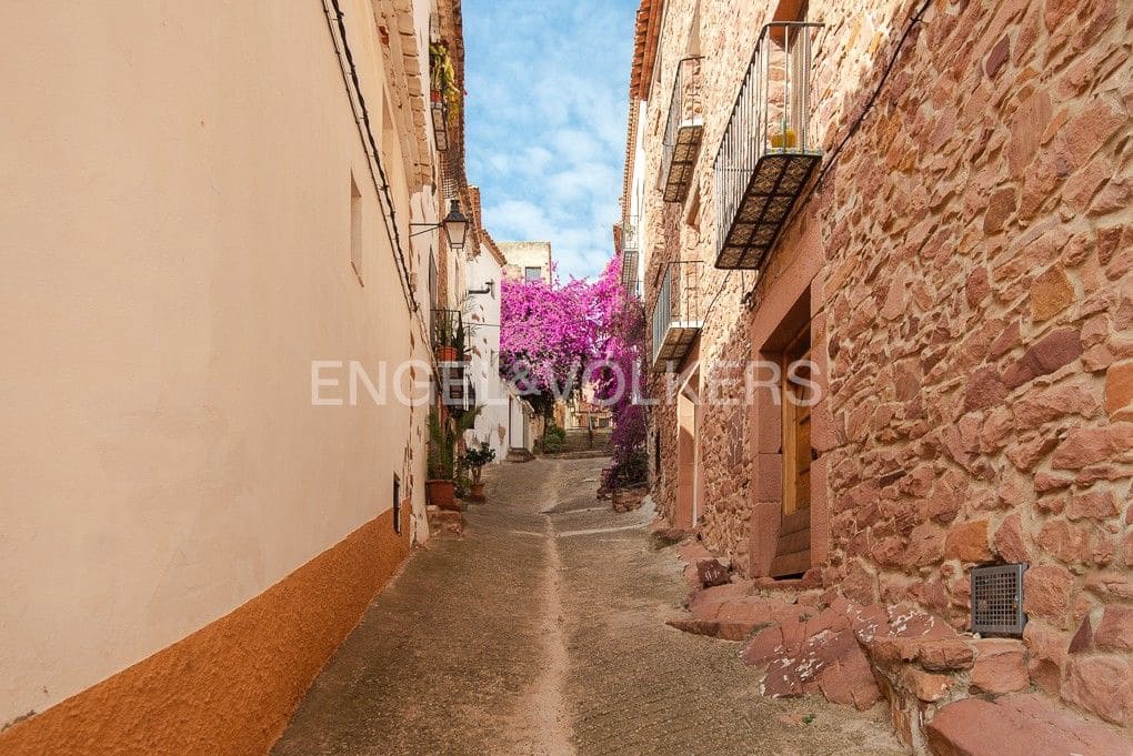 4 bedroom Townhouse for sale in Vilafames with garage - € 318,000 (Ref: 9080457)