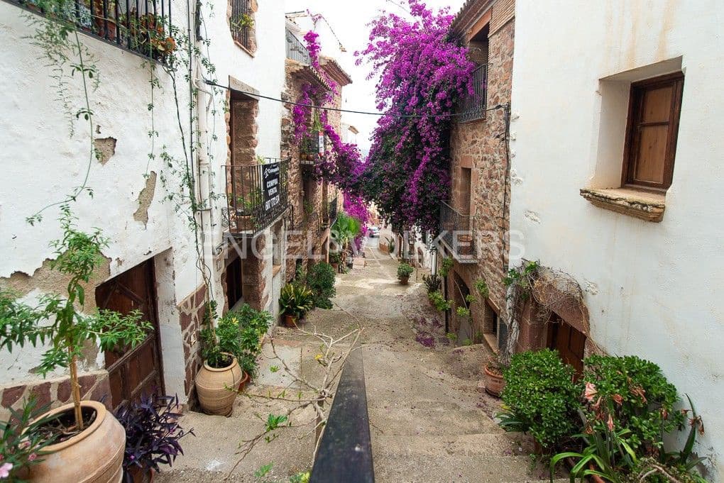 4 bedroom Townhouse for sale in Vilafames with garage - € 318,000 (Ref: 9080457)
