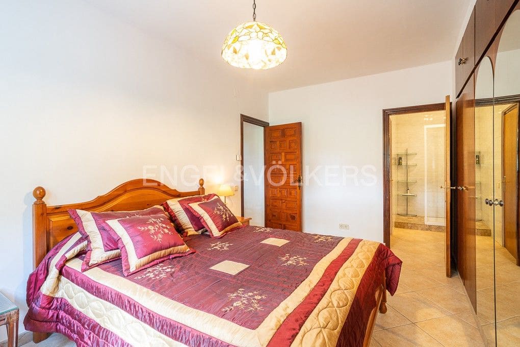 3 soverom Finca/Herregård til salgs i Pedreguer med garasje - € 600 000 (Ref: 9080466)