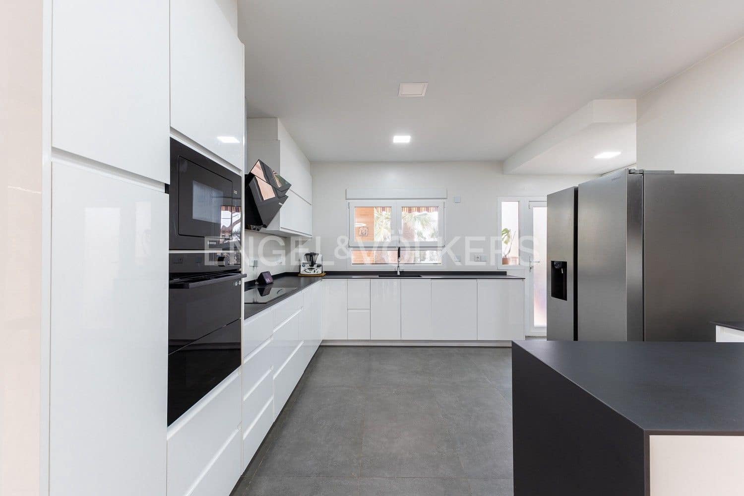 8 slaapkamer Villa te koop in L'Eliana met zwembad garage - € 1.590.000 (Ref: 9080485)