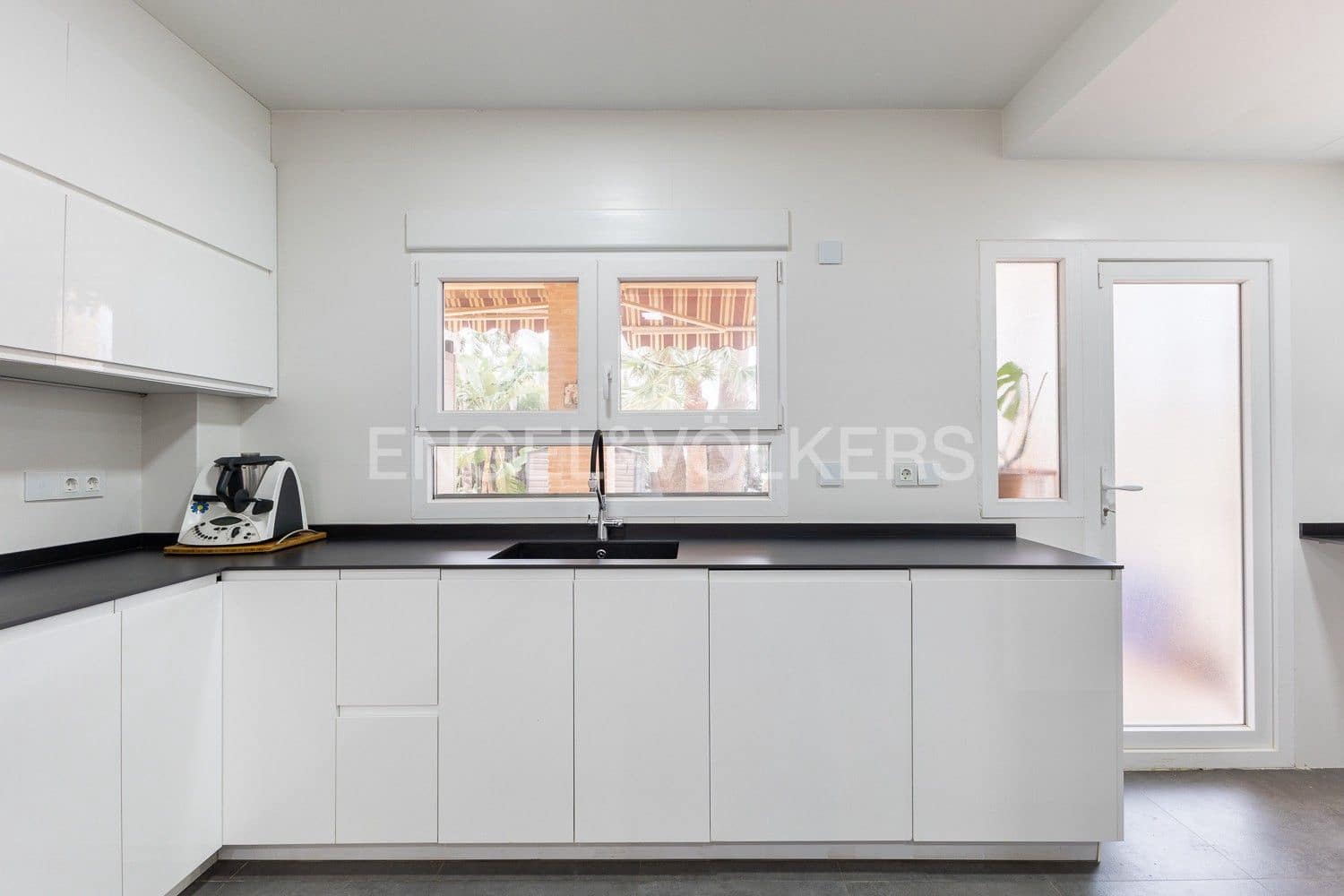 8 slaapkamer Villa te koop in L'Eliana met zwembad garage - € 1.590.000 (Ref: 9080485)