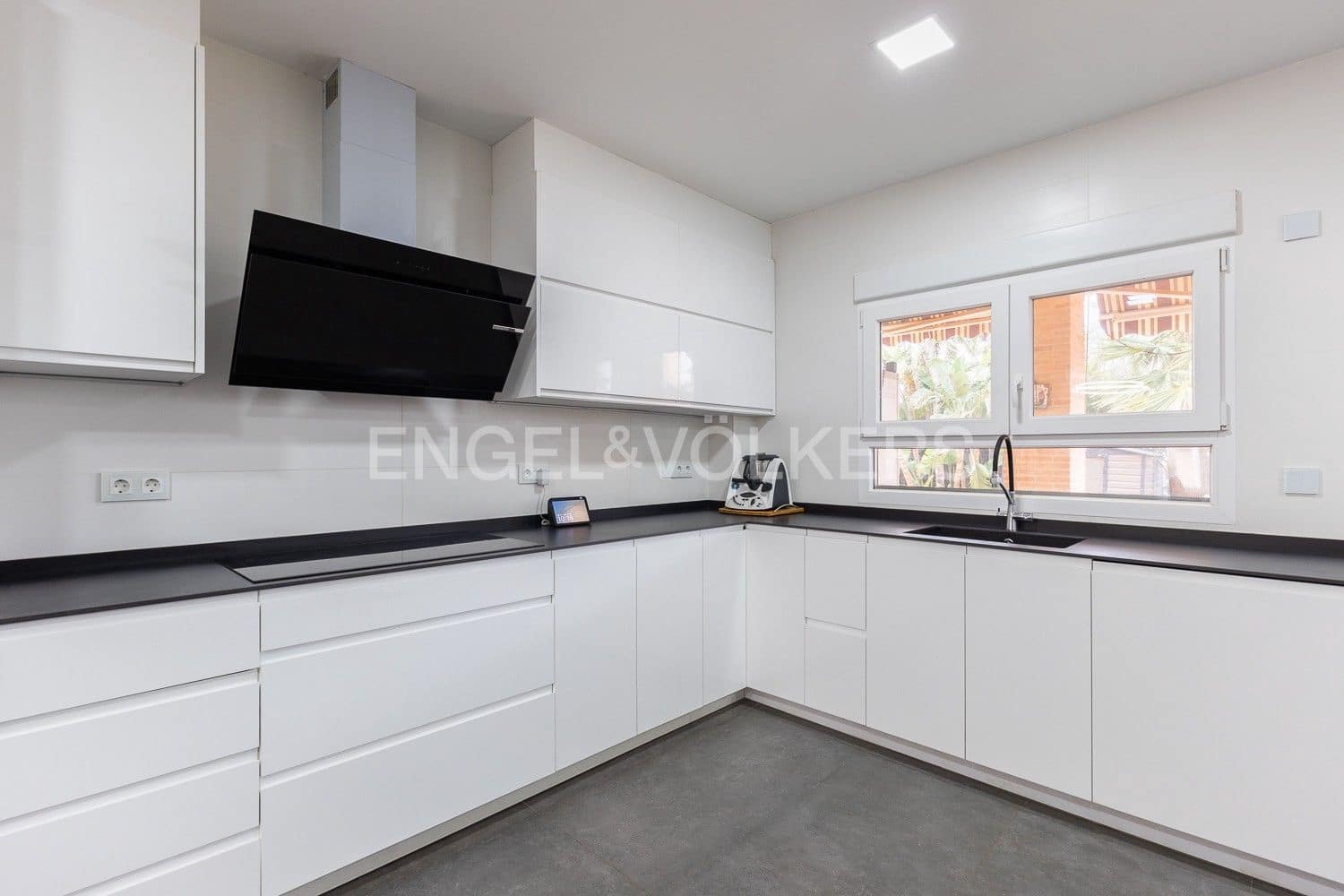 8 slaapkamer Villa te koop in L'Eliana met zwembad garage - € 1.590.000 (Ref: 9080485)