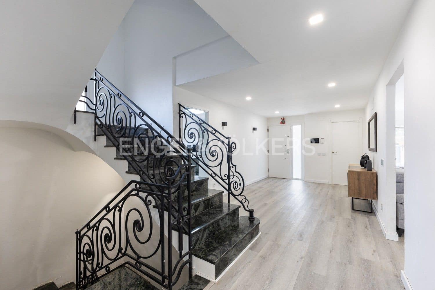 8 slaapkamer Villa te koop in L'Eliana met zwembad garage - € 1.590.000 (Ref: 9080485)