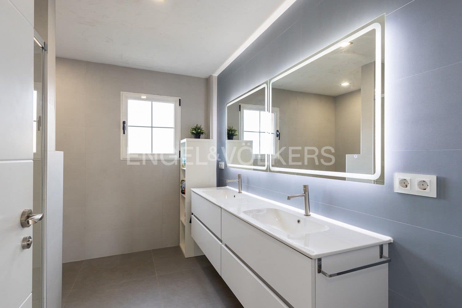 8 slaapkamer Villa te koop in L'Eliana met zwembad garage - € 1.590.000 (Ref: 9080485)