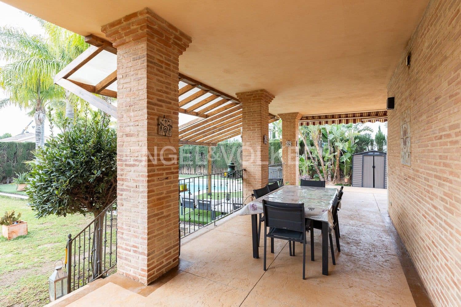 8 slaapkamer Villa te koop in L'Eliana met zwembad garage - € 1.590.000 (Ref: 9080485)