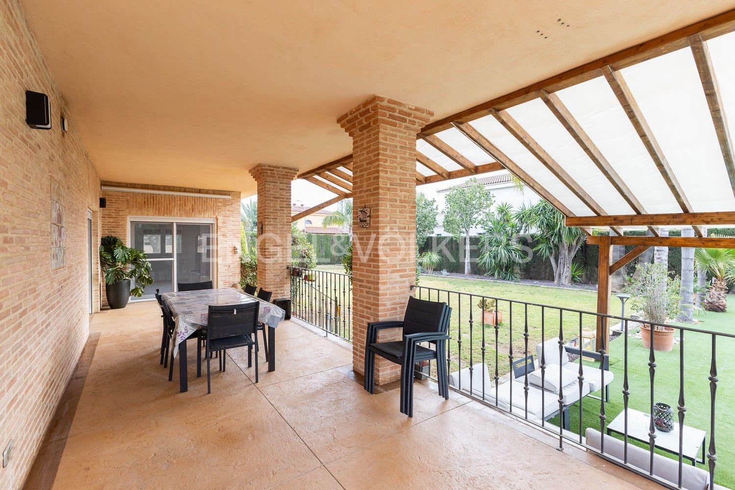8 slaapkamer Villa te koop in L'Eliana met zwembad garage - € 1.590.000 (Ref: 9080485)